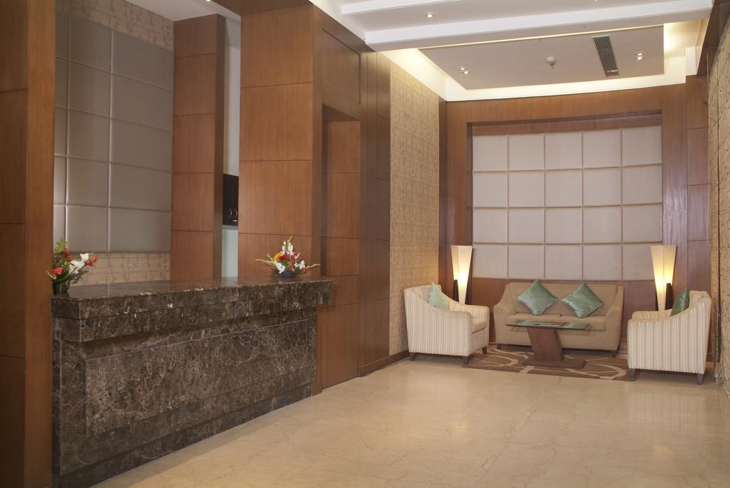 Savoy Suites גרייטר נוידה מראה חיצוני תמונה