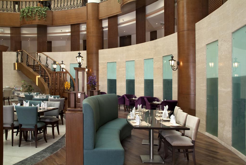Savoy Suites גרייטר נוידה מראה חיצוני תמונה