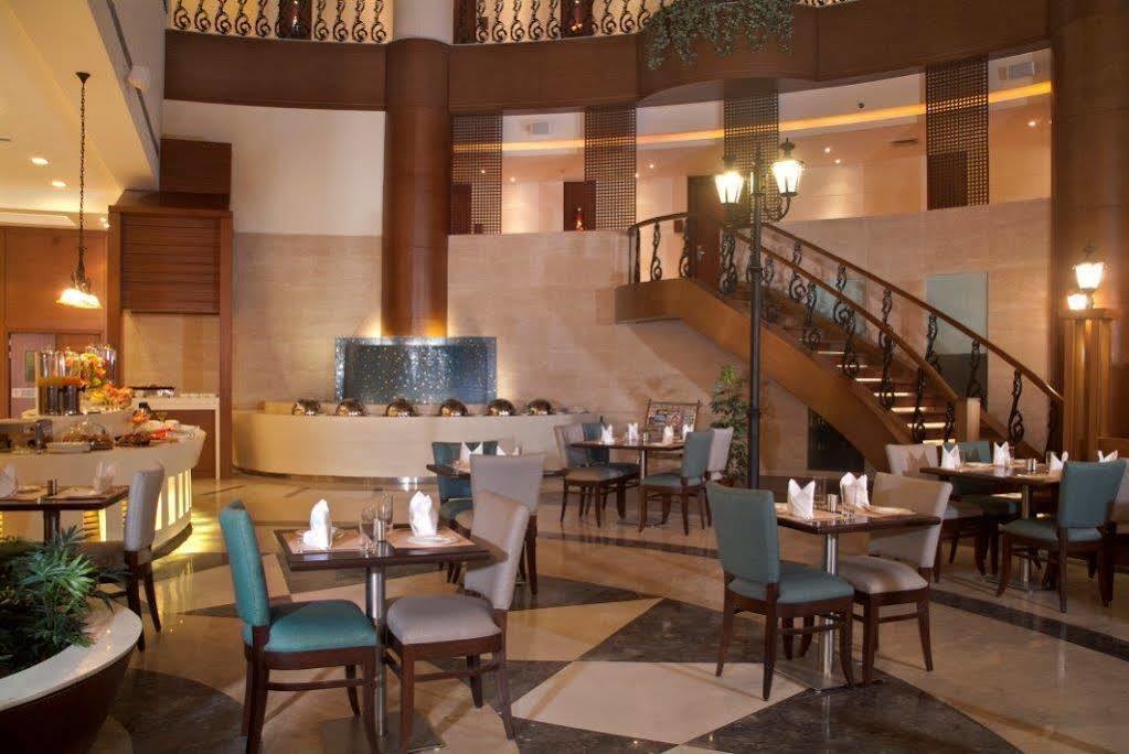 Savoy Suites גרייטר נוידה מראה חיצוני תמונה