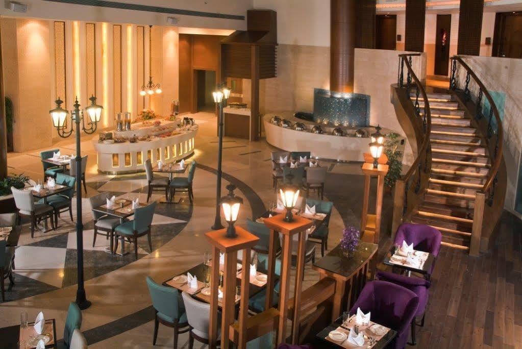 Savoy Suites גרייטר נוידה מראה חיצוני תמונה