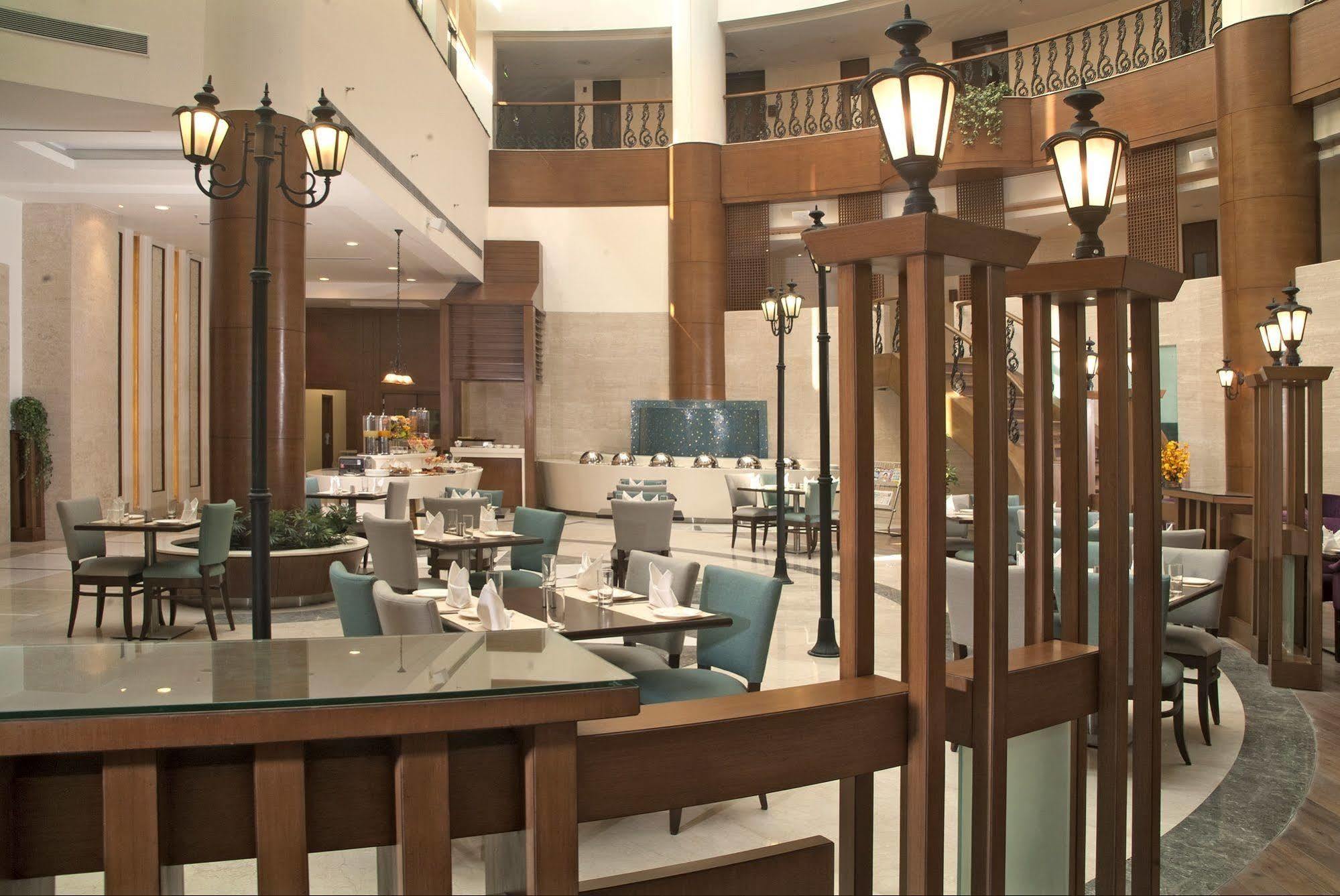 Savoy Suites גרייטר נוידה מראה חיצוני תמונה