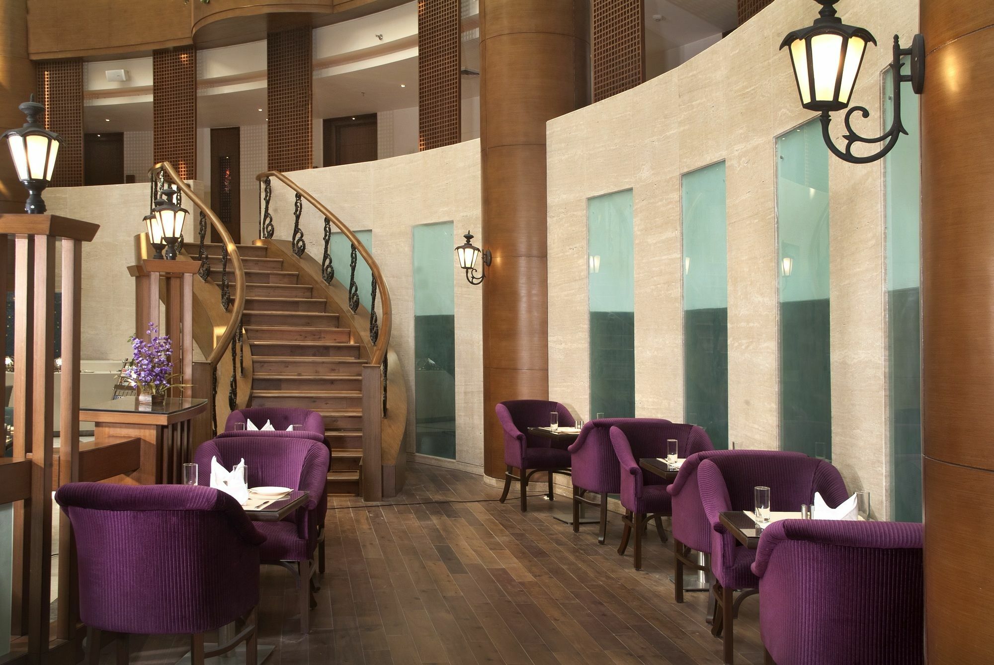 Savoy Suites גרייטר נוידה מראה חיצוני תמונה